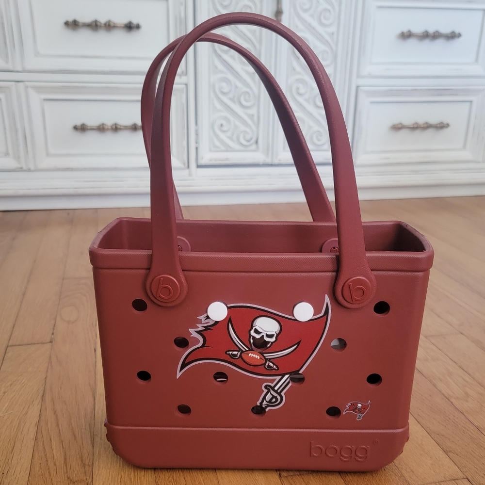 Tampa Bay Buccaneers Bitty Bogg bag